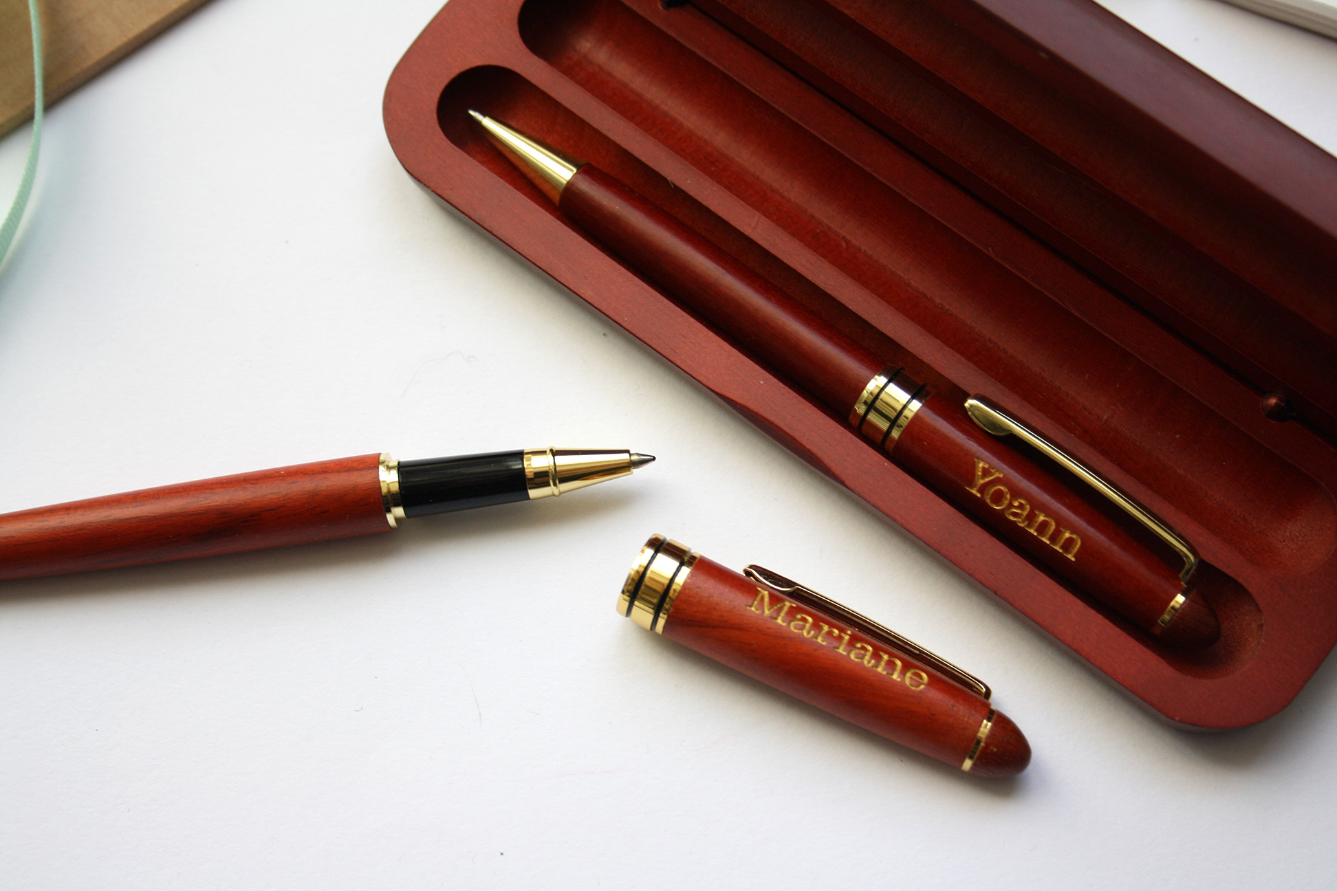 Étui à stylo en bois personnalisé et stylo, étui à stylo en bois, stylo en  bois, stylo personnalisé, boîte à stylo personnalisée, étui à stylo pliant  -  France